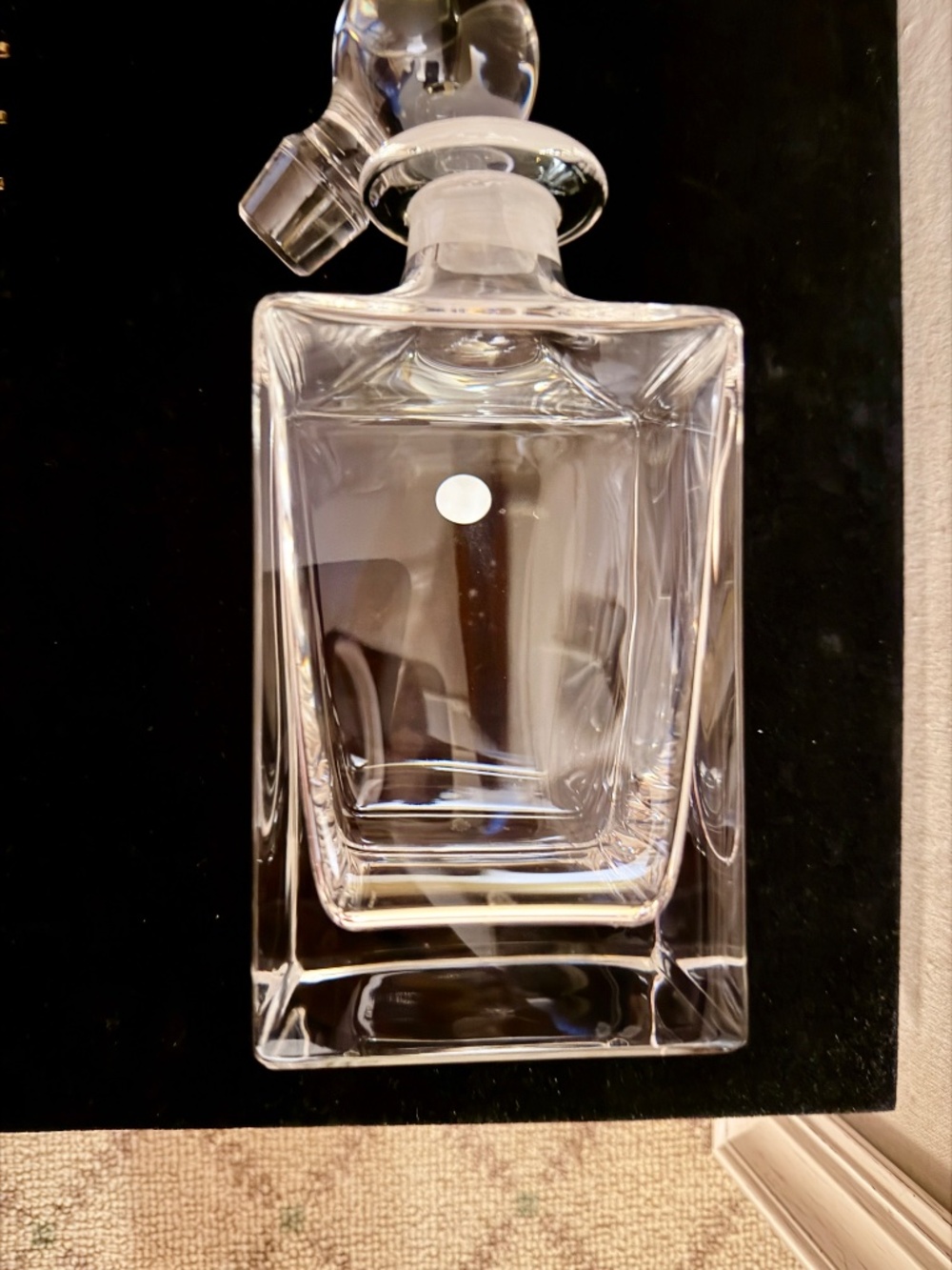 Tiffany & Co. Vintage Home Essentials Classic Square Decanter in Crystal Glass. - Picture 3 of 10